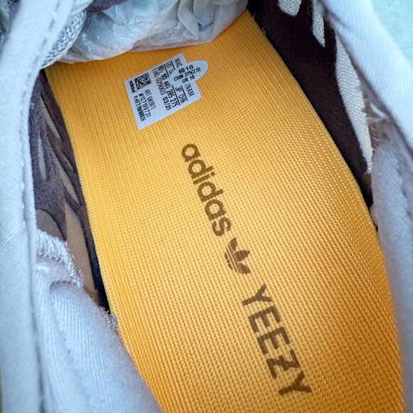 Adidas x Yeezy Boost 350 V2 in "Mono Mist", size 10.5 US - Picture 7 of 9